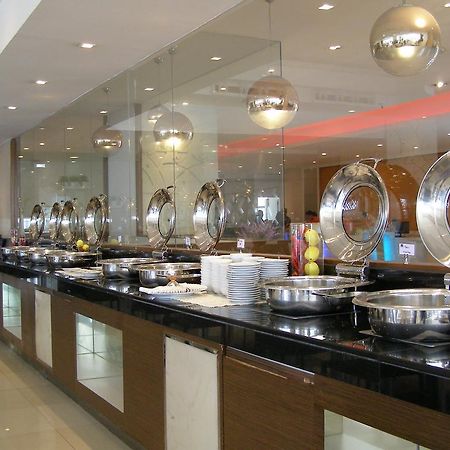 Iyarin @ Tuk Chang Hotel Bangkok Eksteriør billede